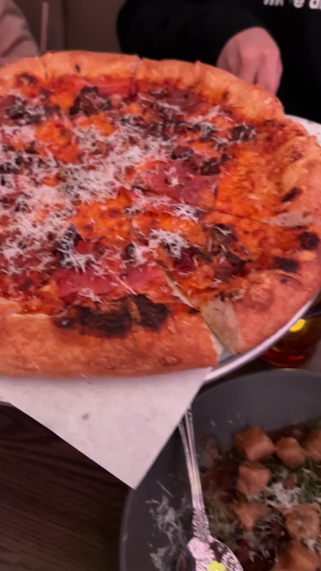 Video review of Bar Siena