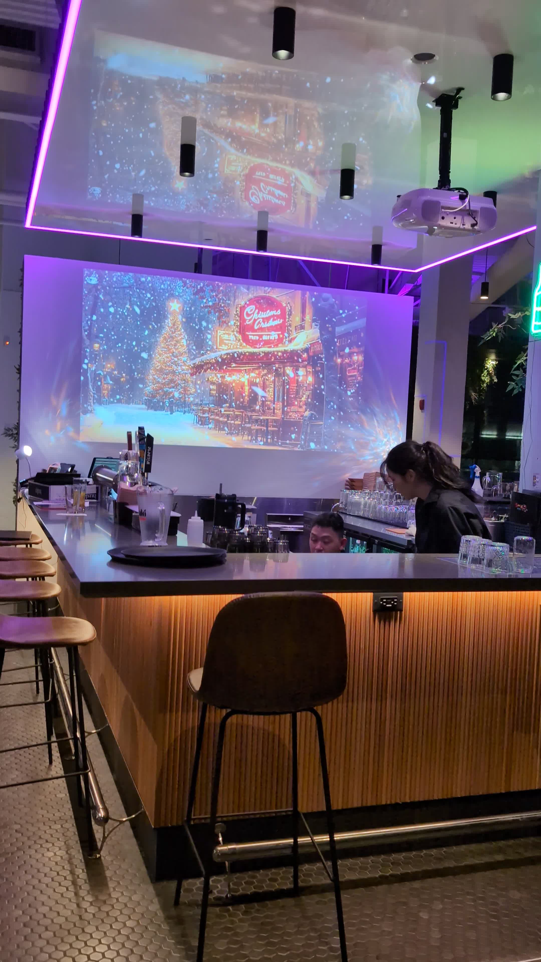 Eat Bar & Patio Haraheri
