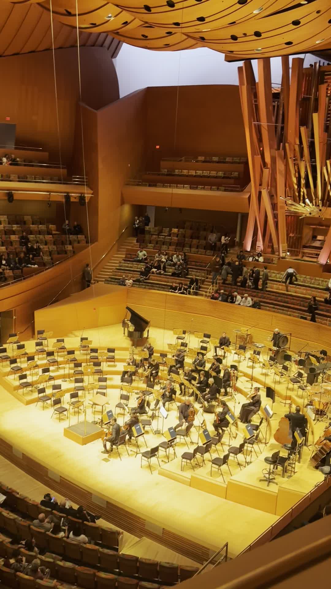 Video review of Walt Disney Concert Hall
