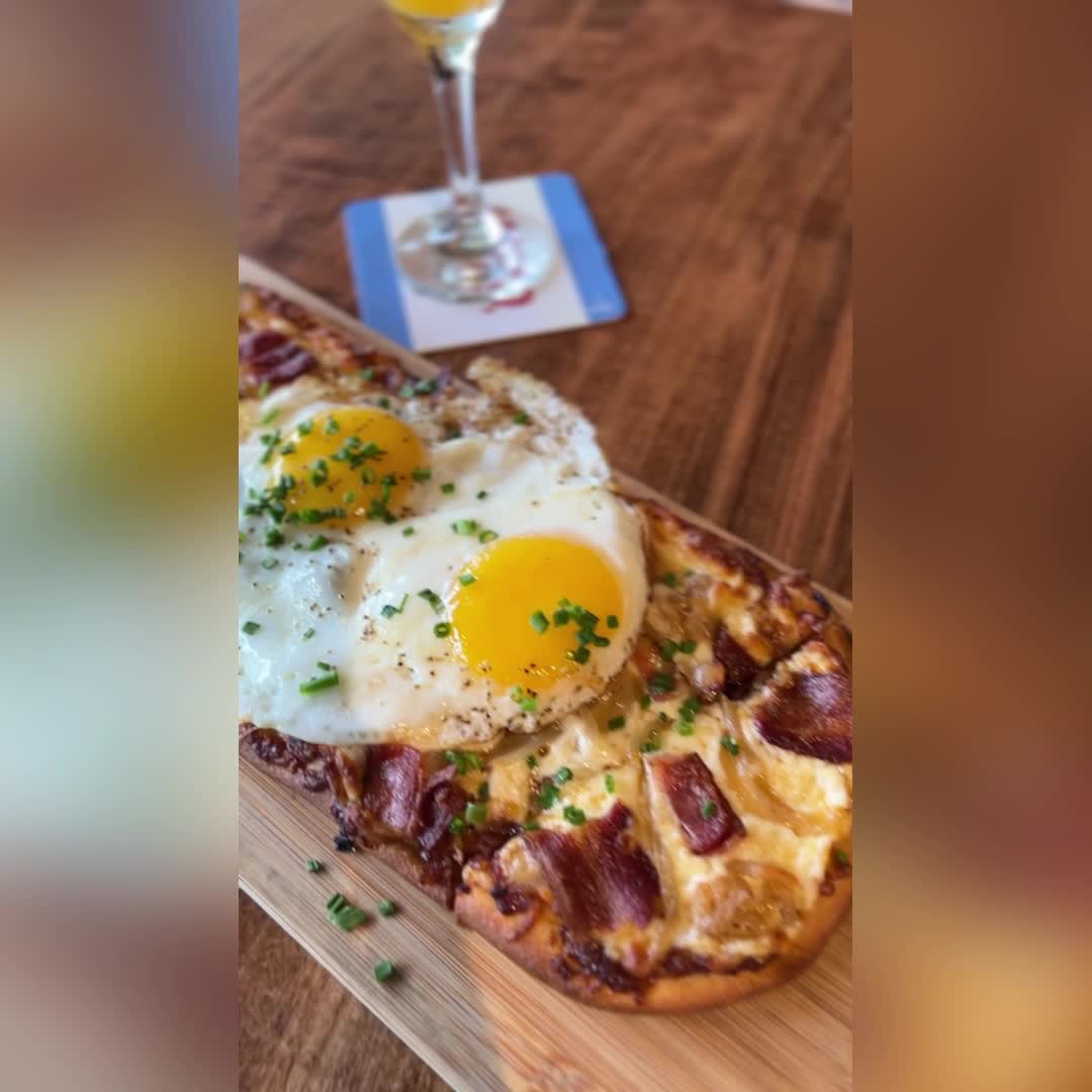 District Kitchen + Bar