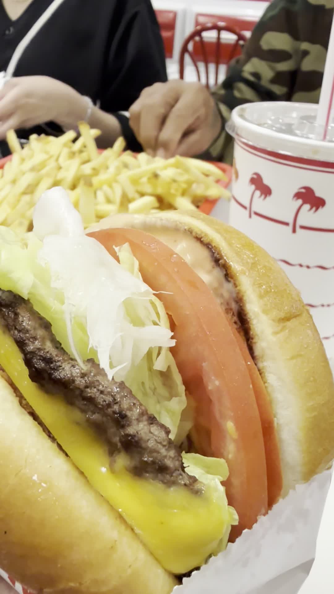 Video review of In-N-Out Burger