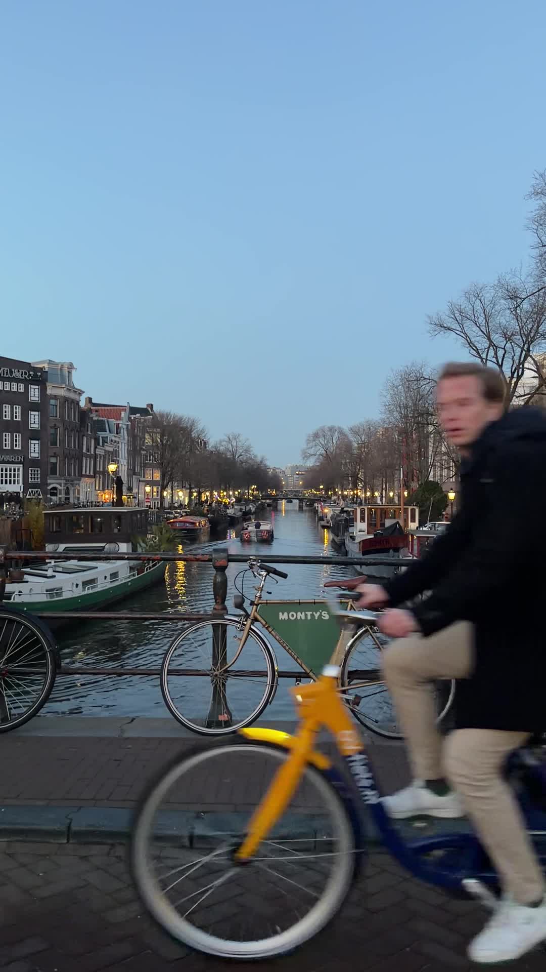 Café De Twee Zwaantjes