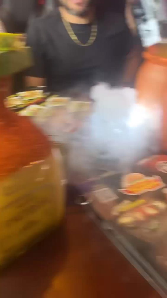 Wings & Burgers