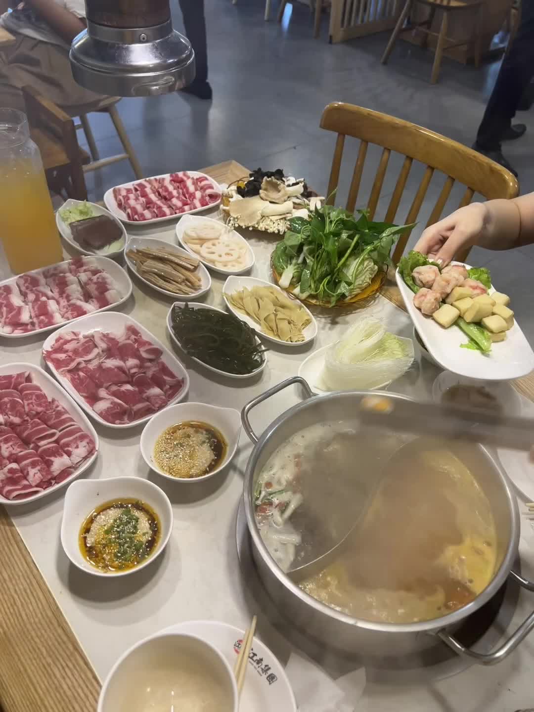 Jiang Nan Hotpot