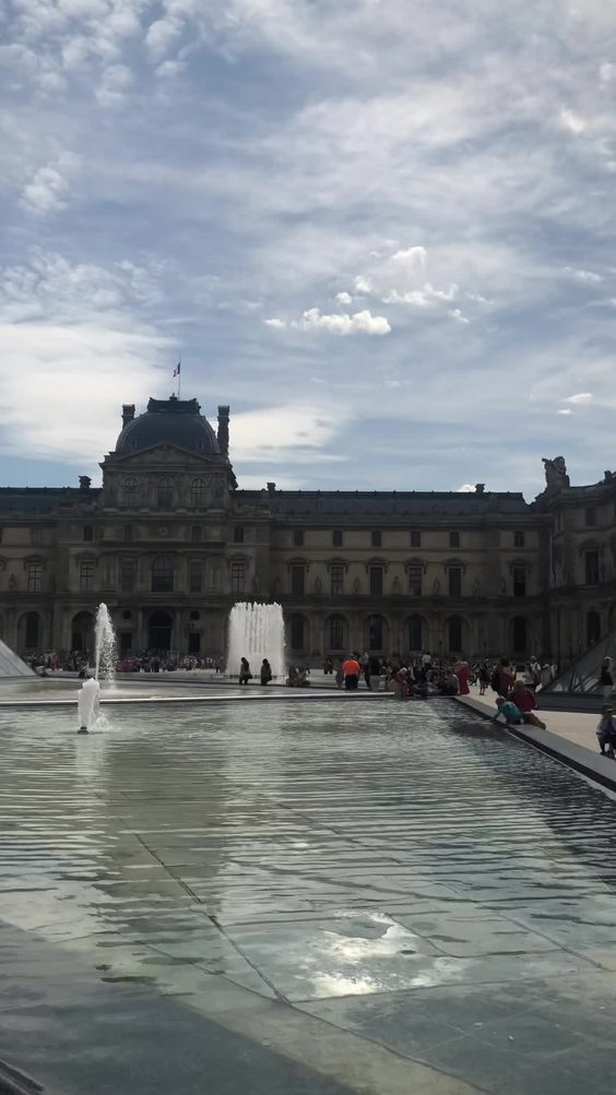 Louvre