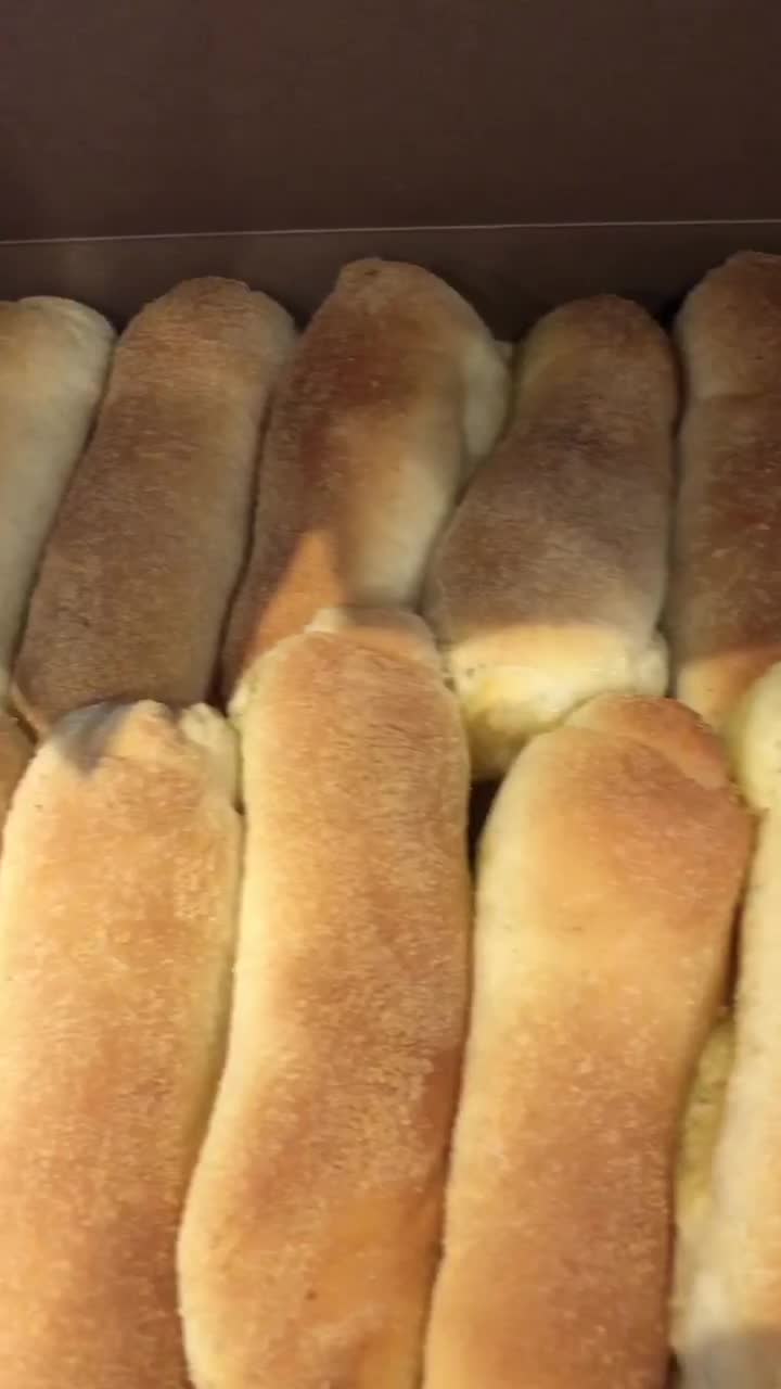 Video review of Nanding's Bakery