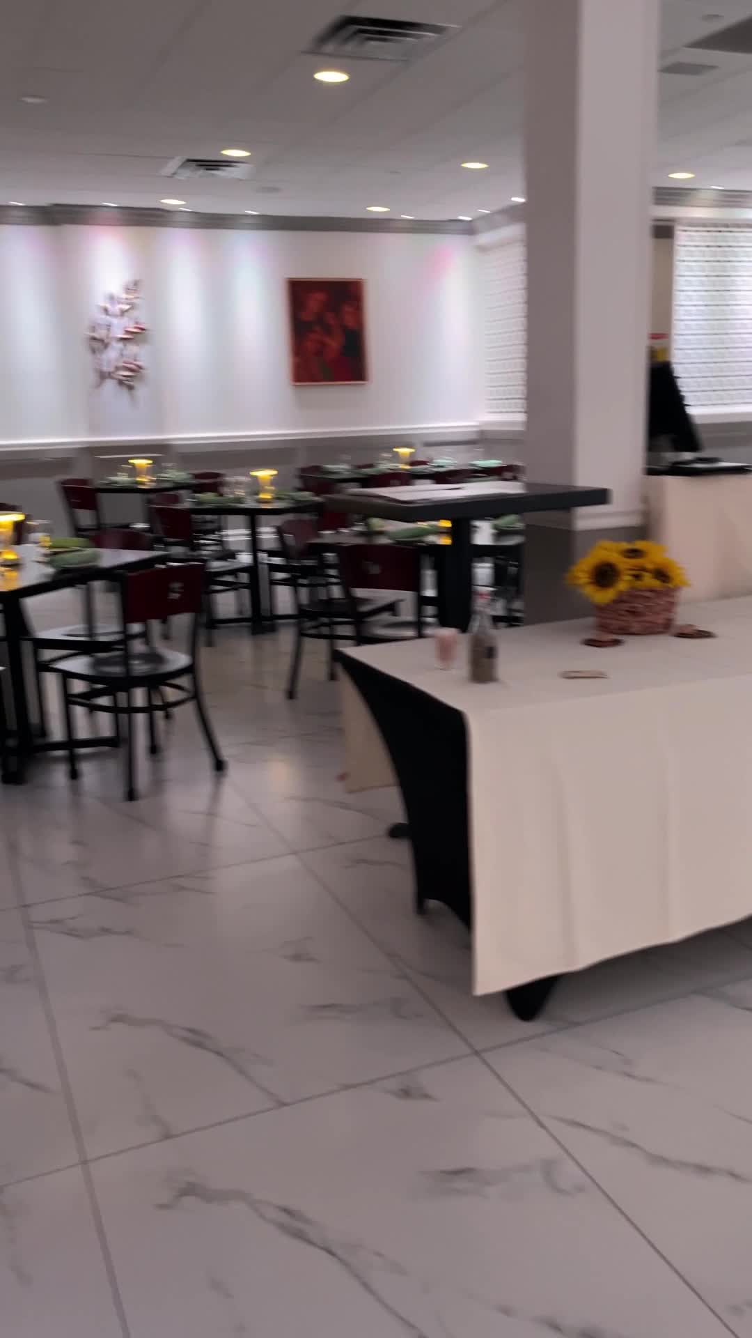 Video review of Royal Palace