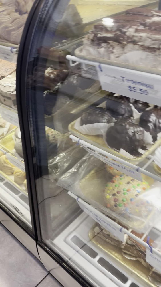 Mike's Pastry