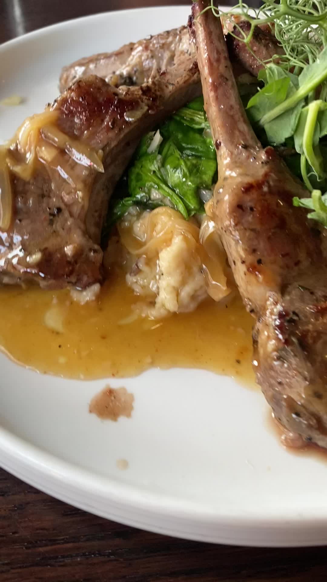 Vora Restaurant European