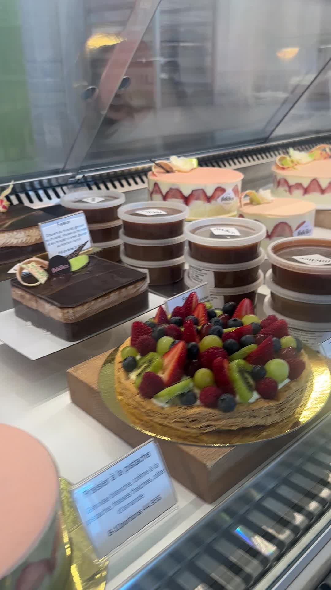 Video review of Fidélice - Pâtisserie Fine