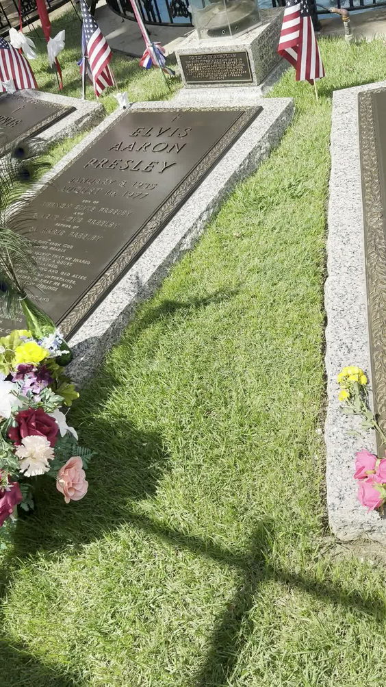 Graceland Meditation Garden And Cemetery