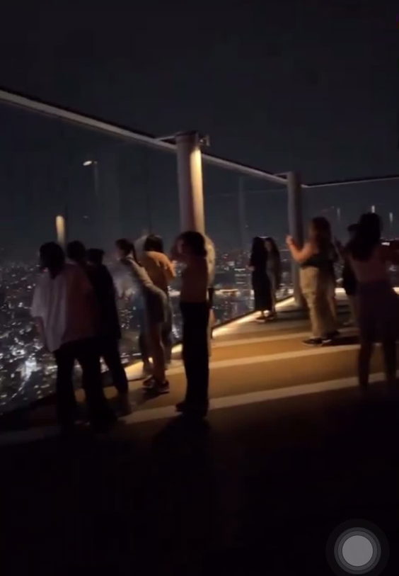 TOKYO TOWER 縁日テラスでハイボール