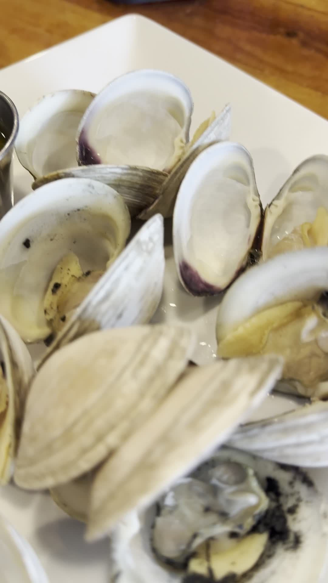 Fins Ale House & Raw Bar