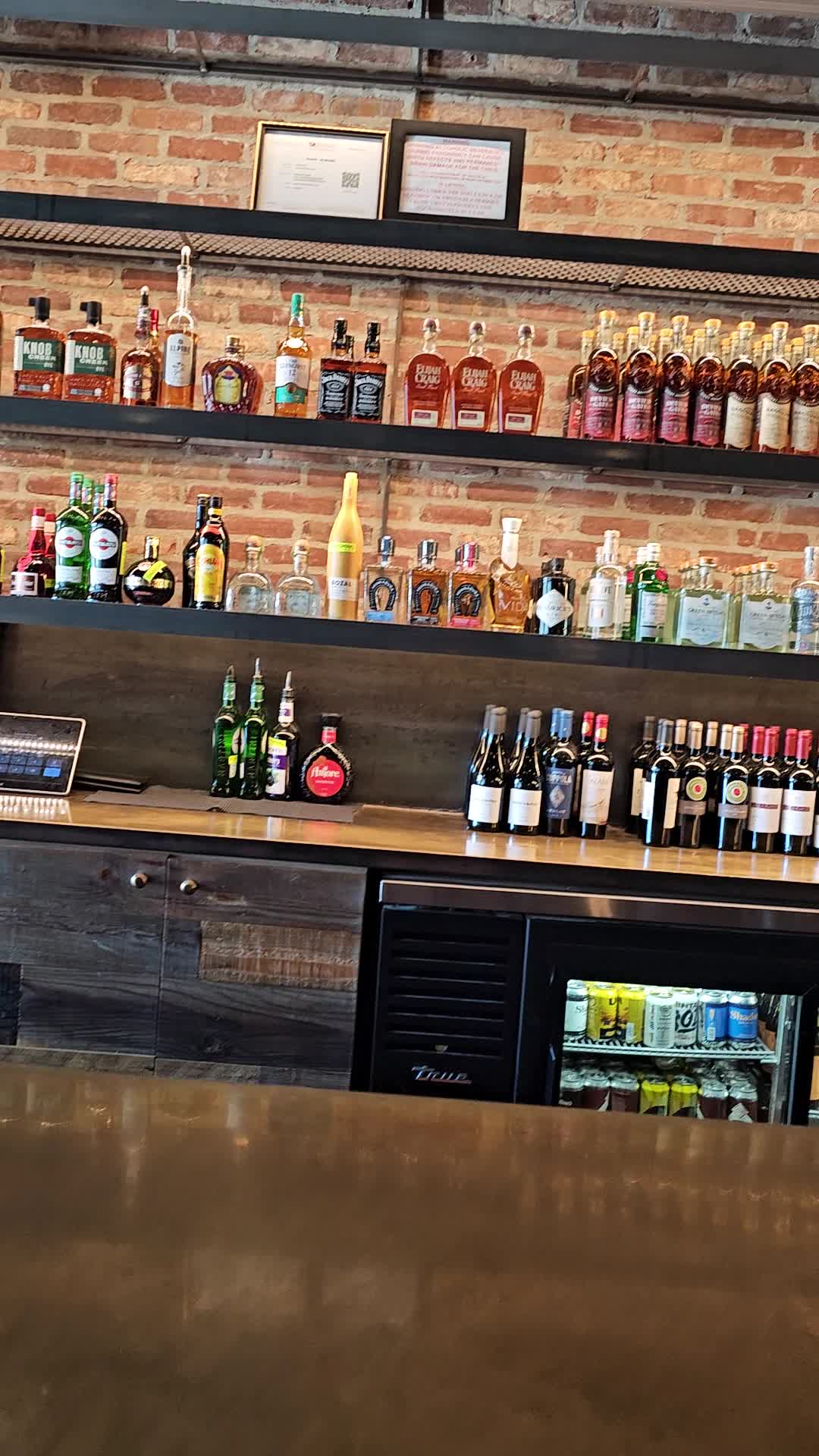 Eight Settlers Distillery