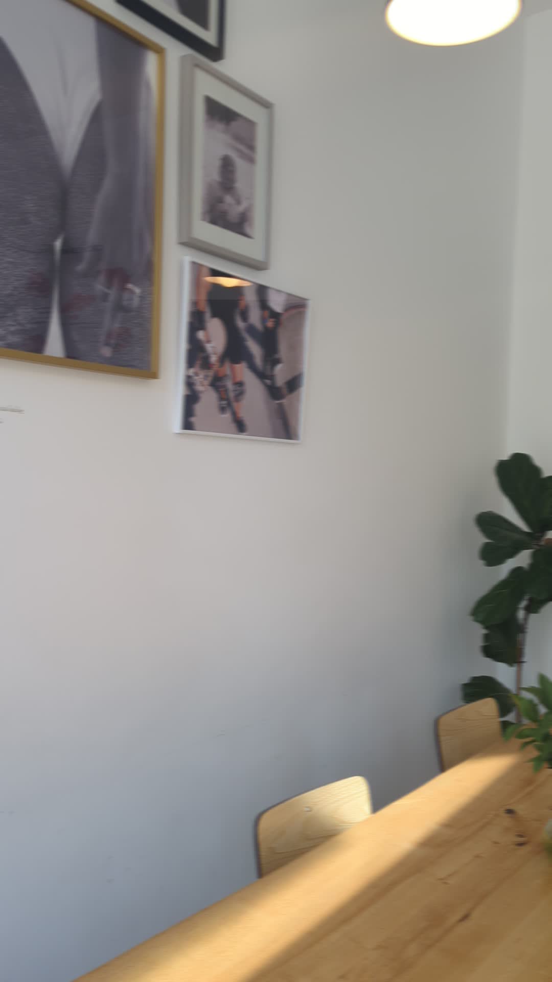 Video review of Eleela Café