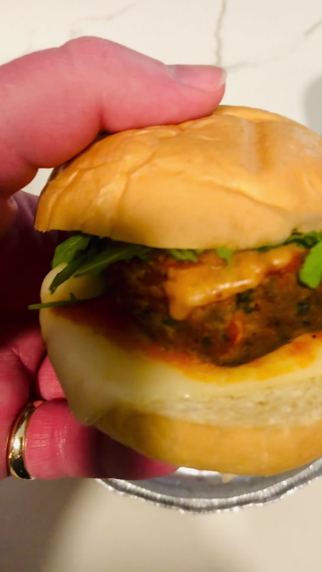 Video review of Paulie's