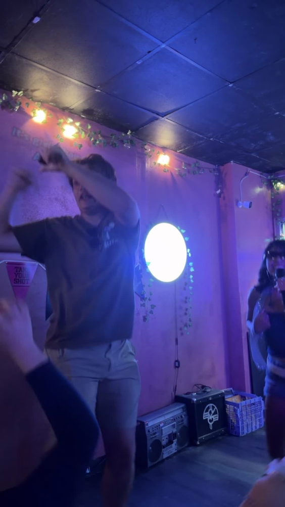 Mom’s Bar