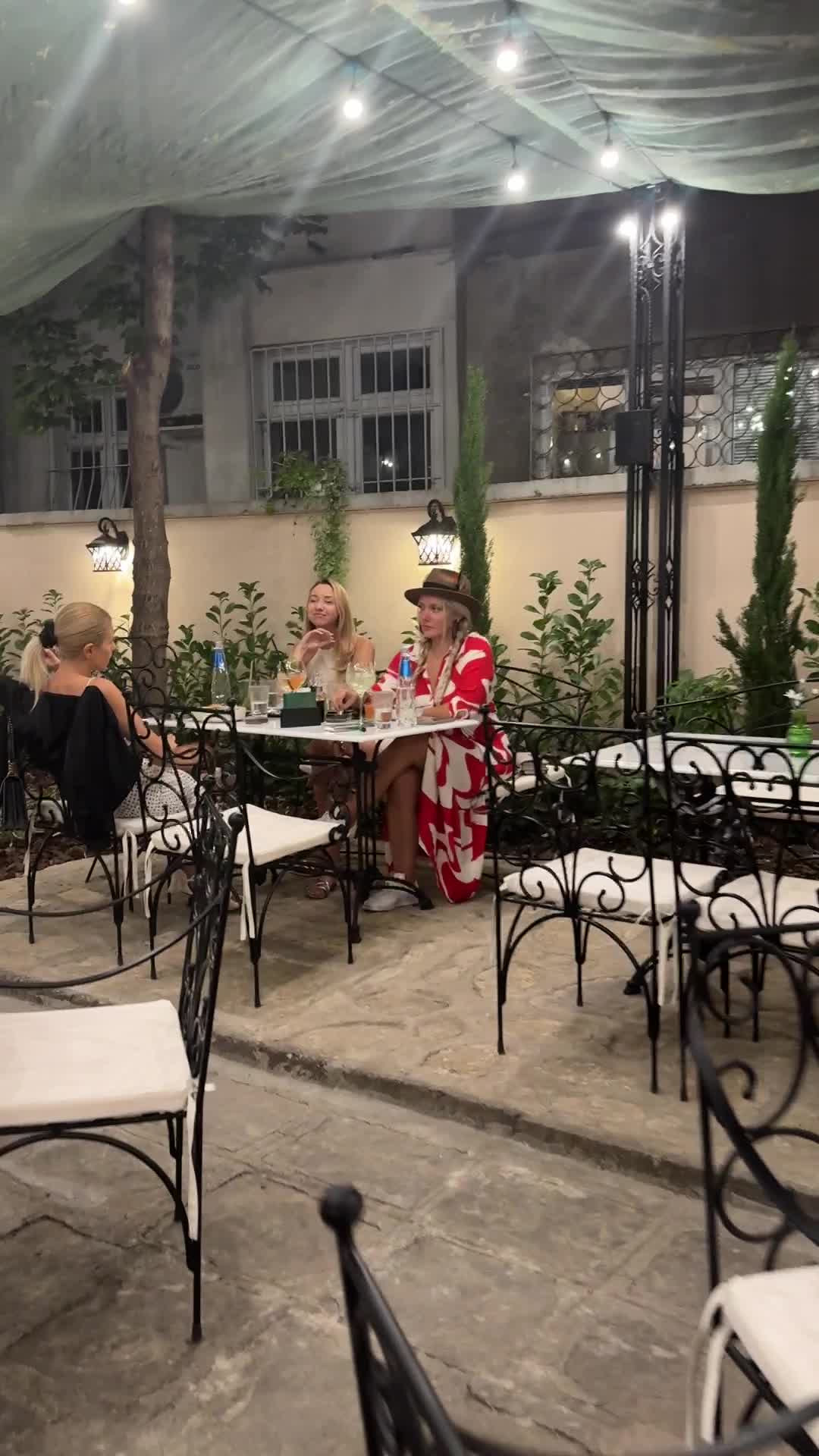 Art Cafe Bar Le Jardin Finesse