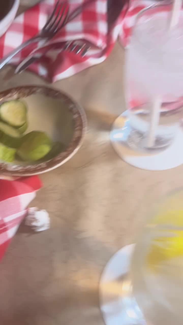 Video review of Ted's Montana Grill