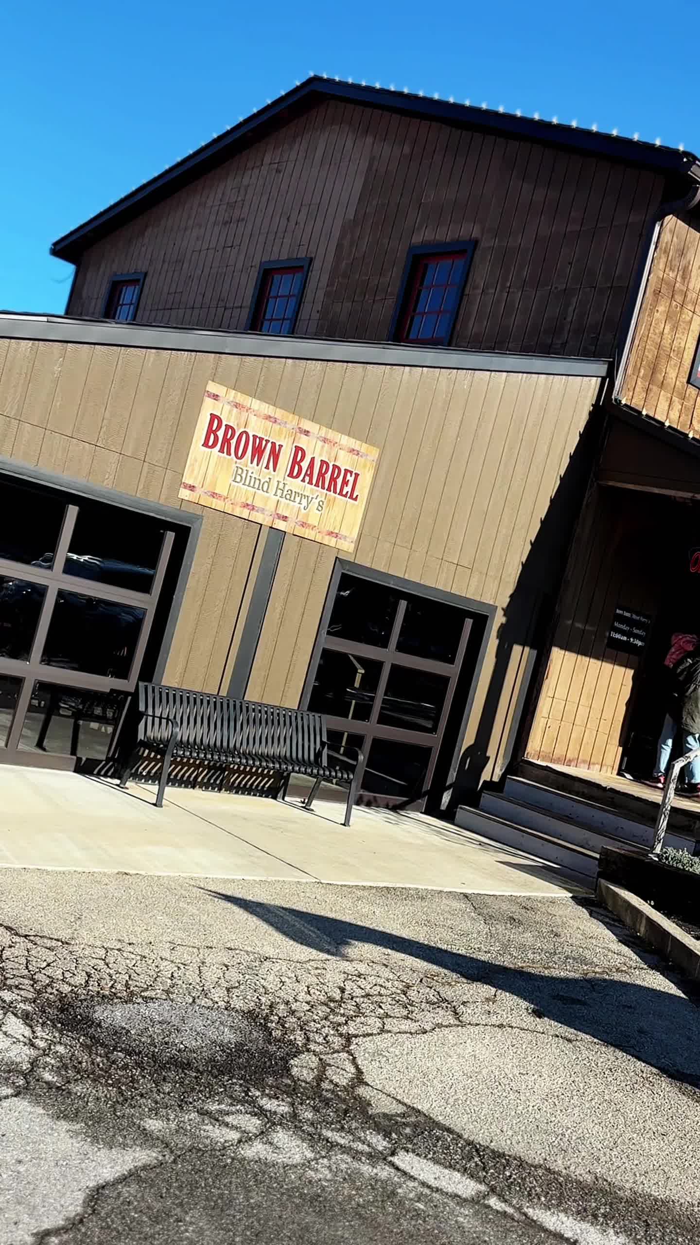 Video review of Brown Barrell