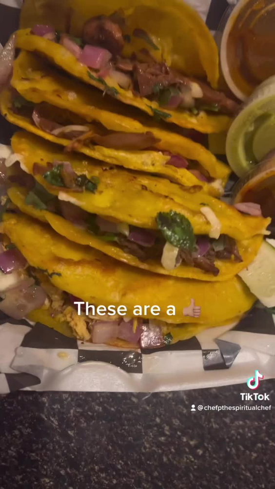 The Birria Queen (Food Truck)