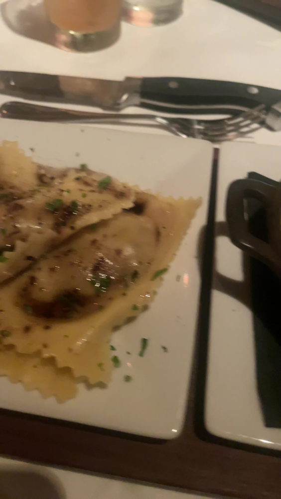 Flight Restaurant and Wine Bar