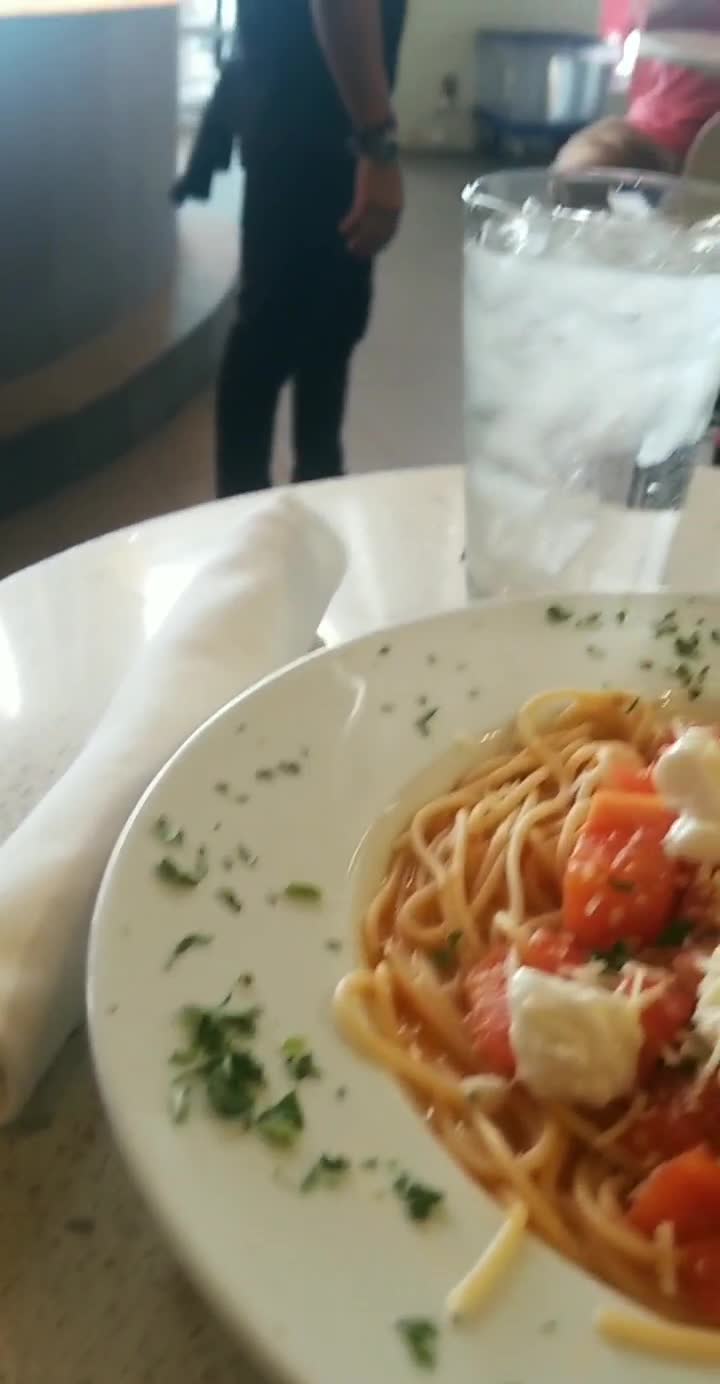 Lulu California Bistro