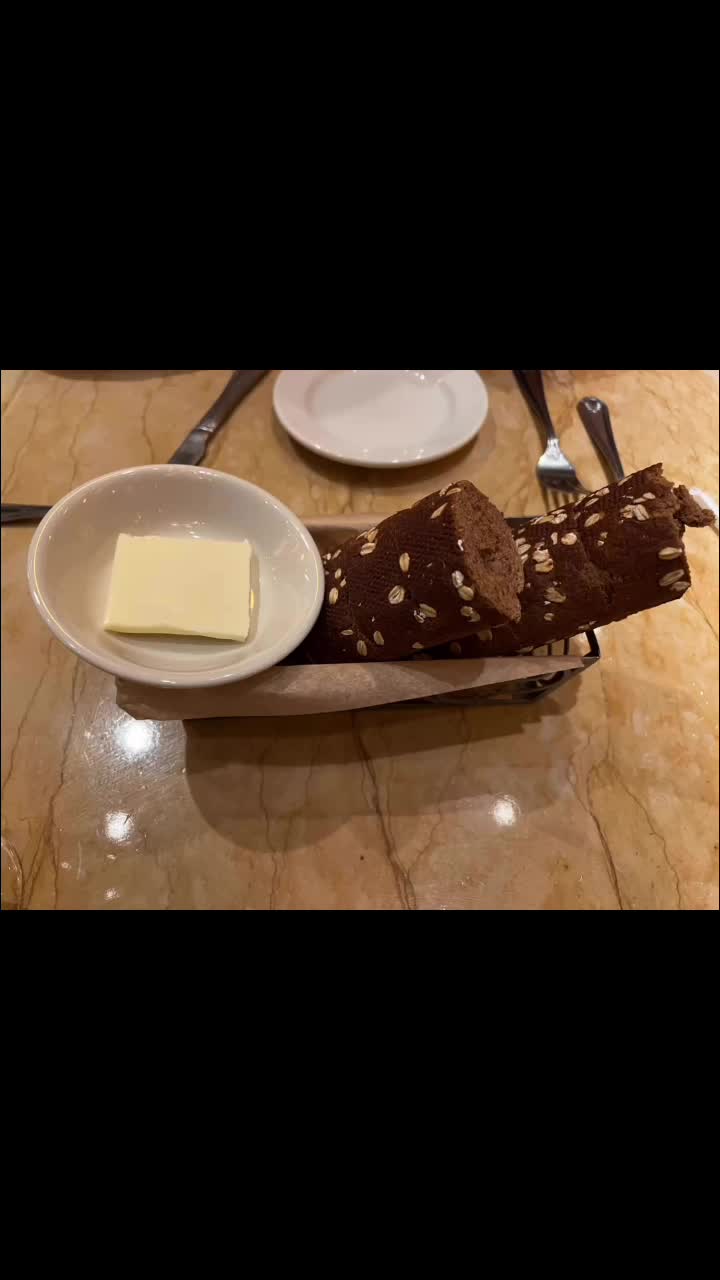 Video review of The Cheesecake Factory