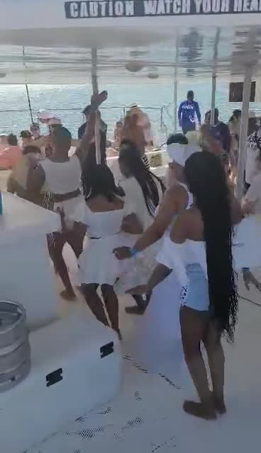 Catamaran Tour Isla Mujeres Cancun