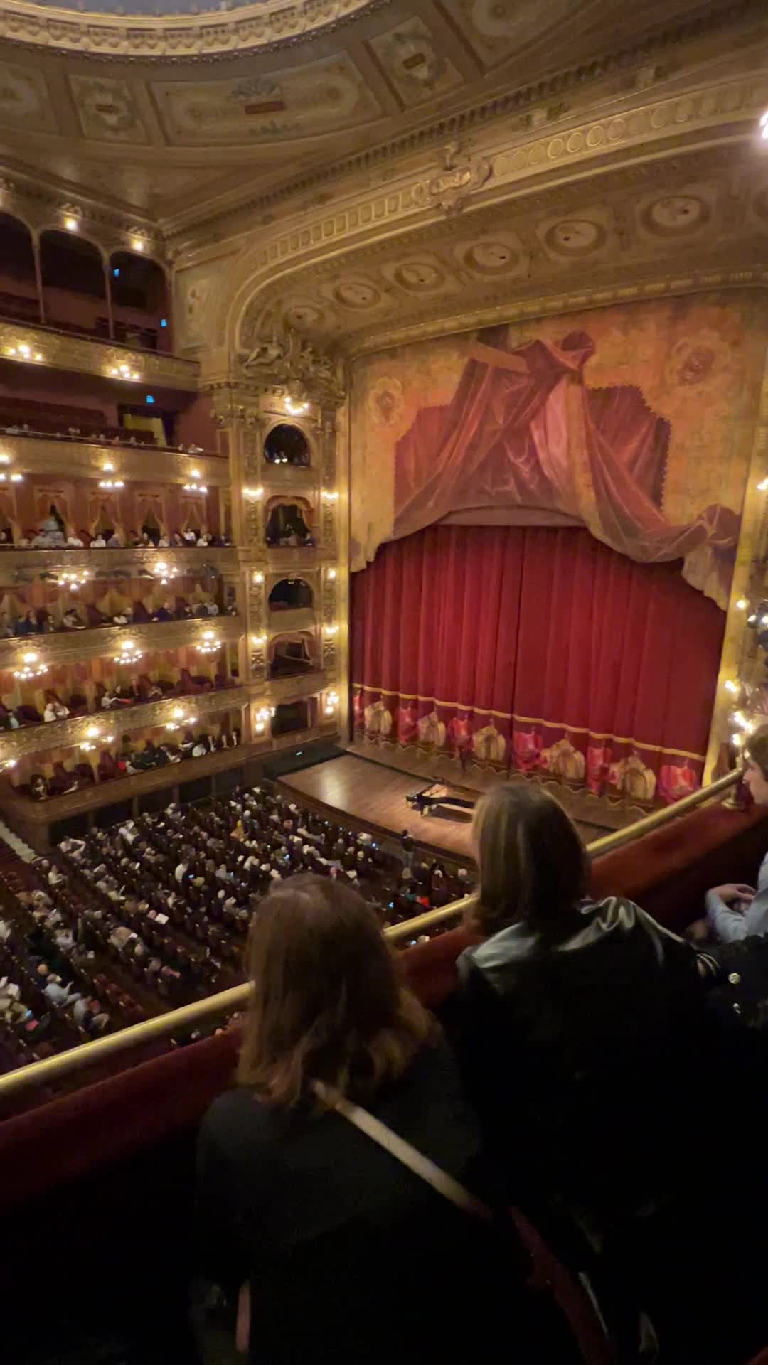 Colón Theatre (Teatro Colón)