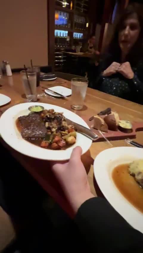 Cooper's Hawk Winery & Restaurant- Orland Park