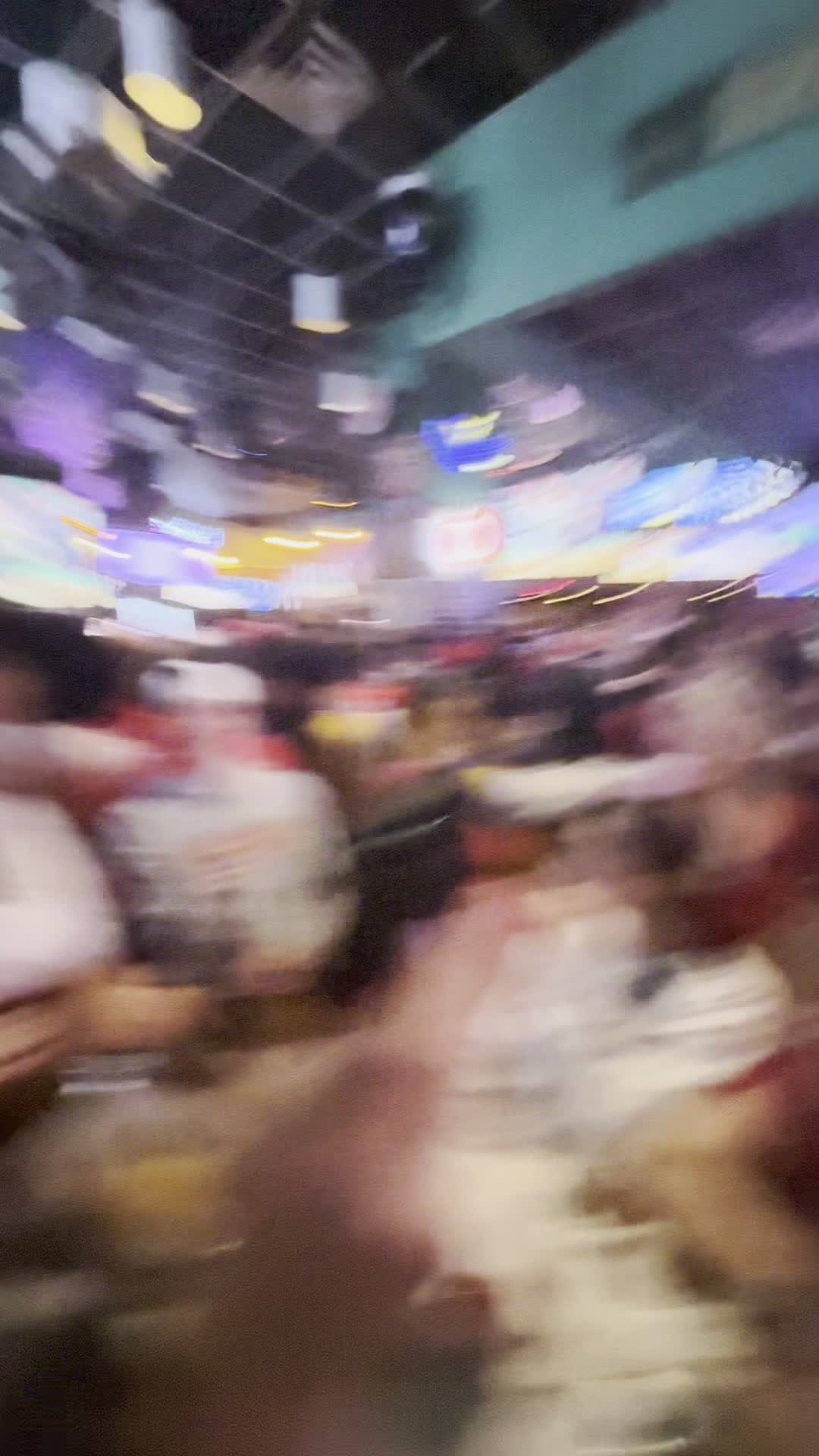 Looney's Pub