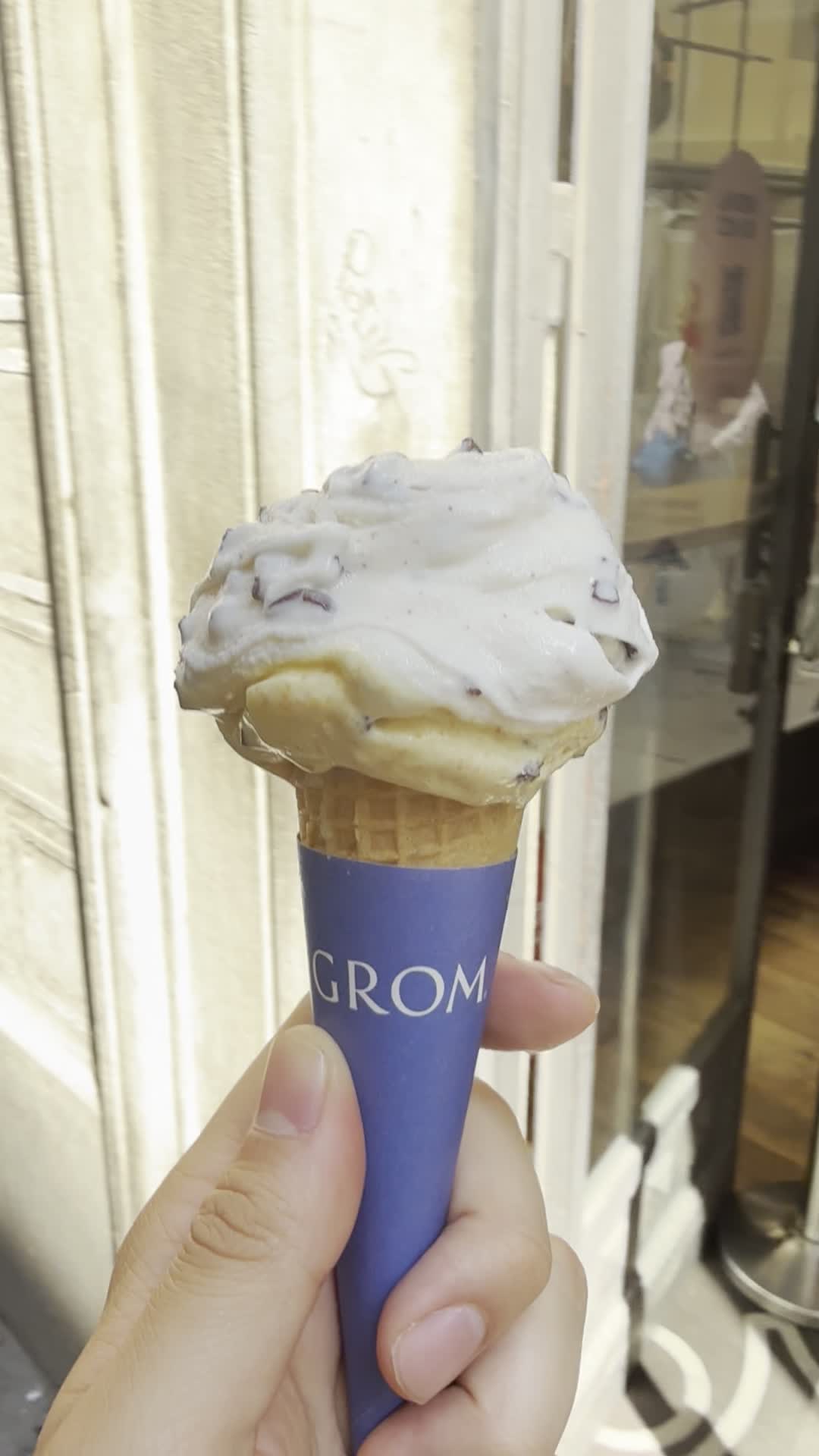 Video review of Grom