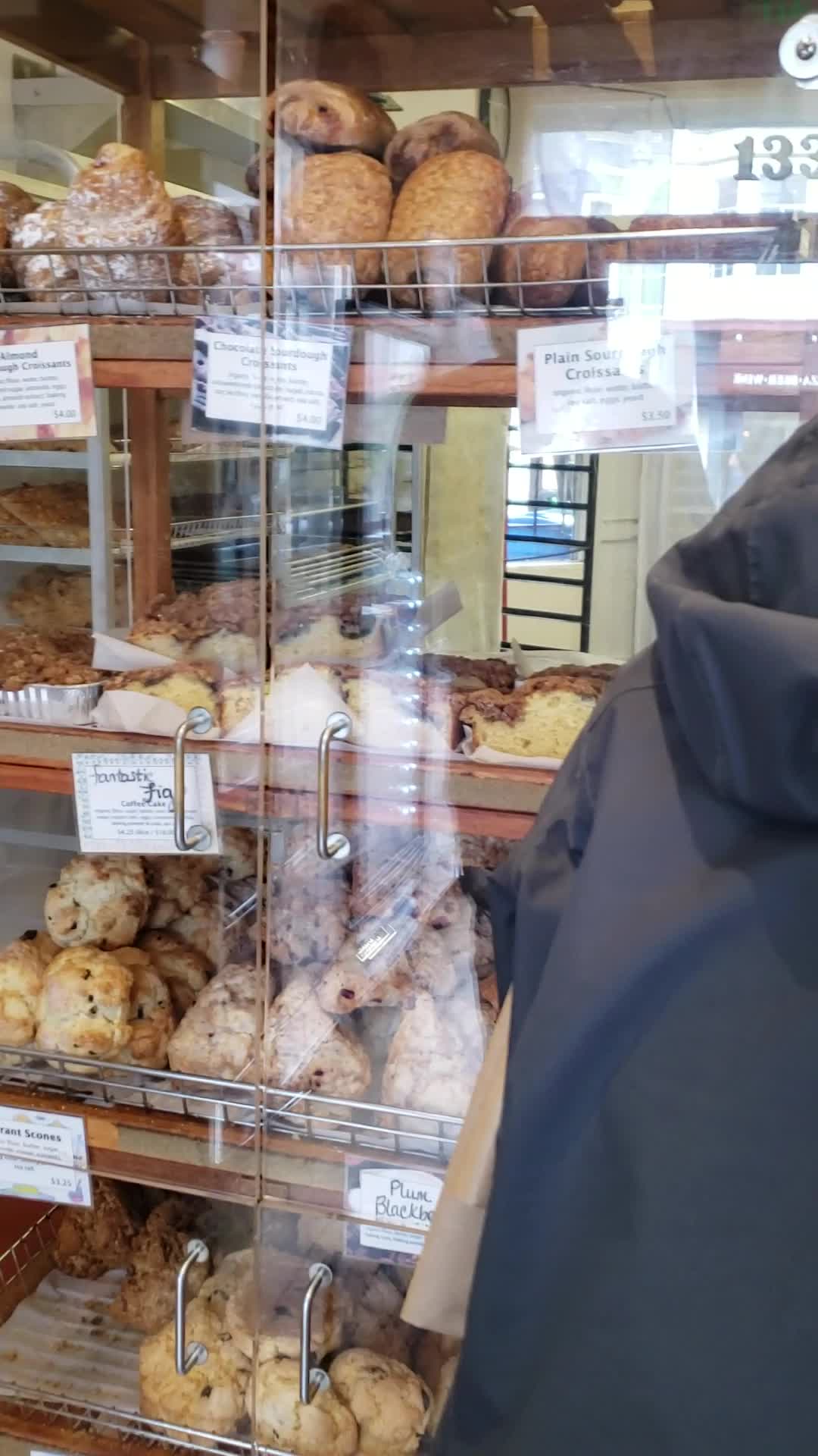 Video review of Arizmendi Bakery