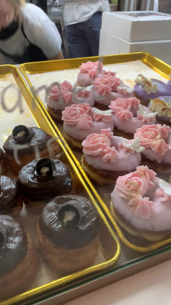 Saint Honoré Doughnuts & Beignets