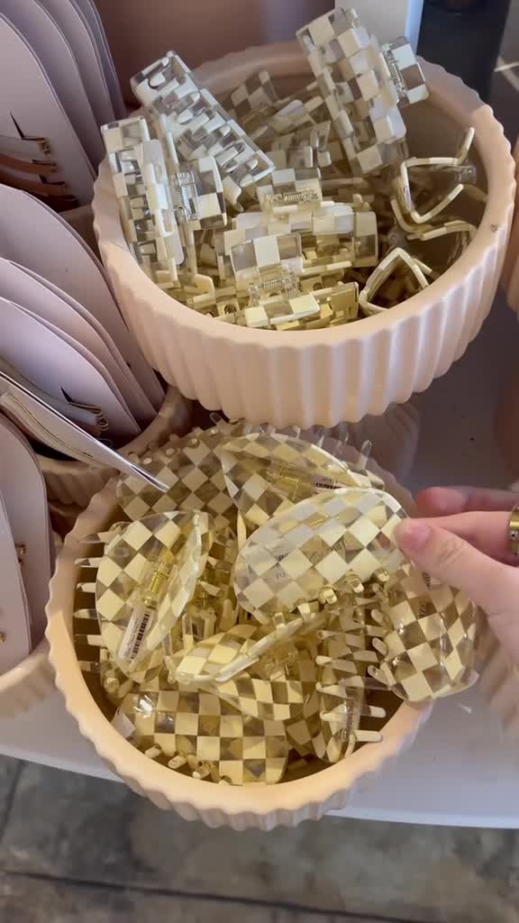 Video review of Pigment