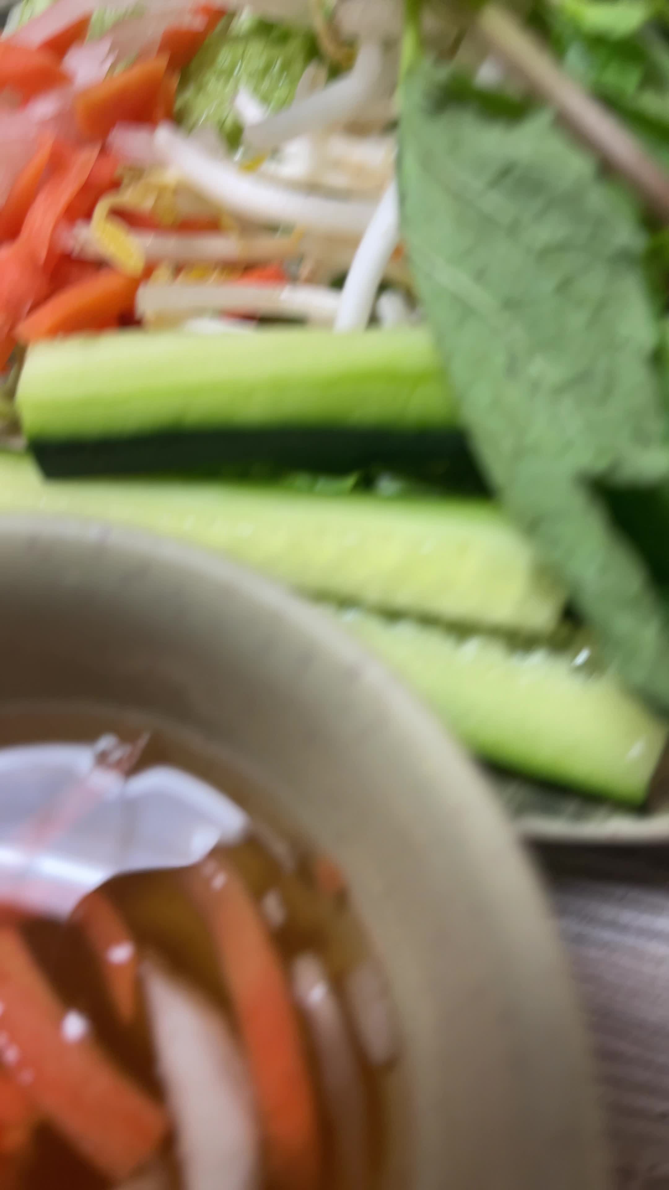 Video review of Lá Me Restaurant