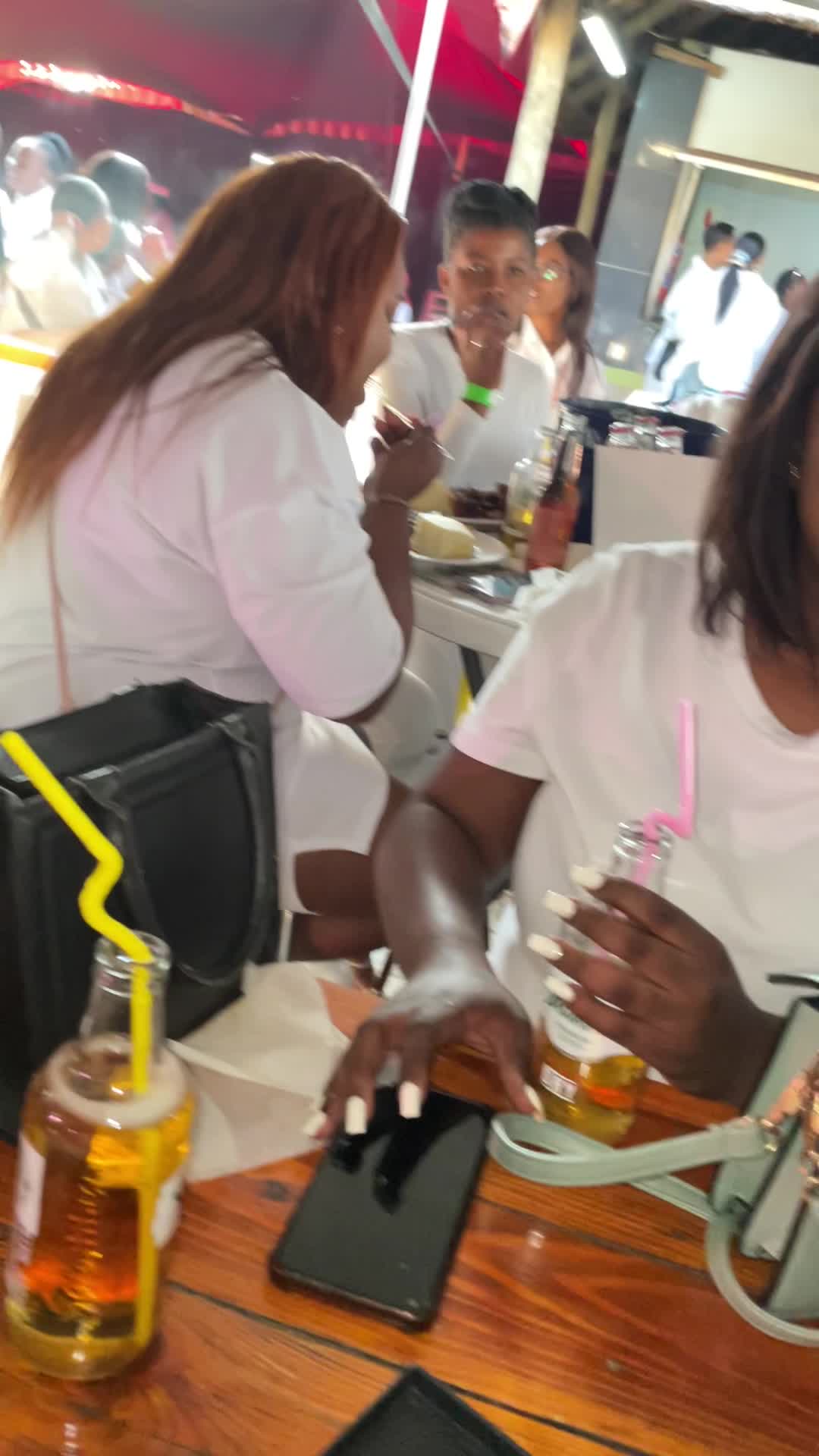 Disoufeng Pub