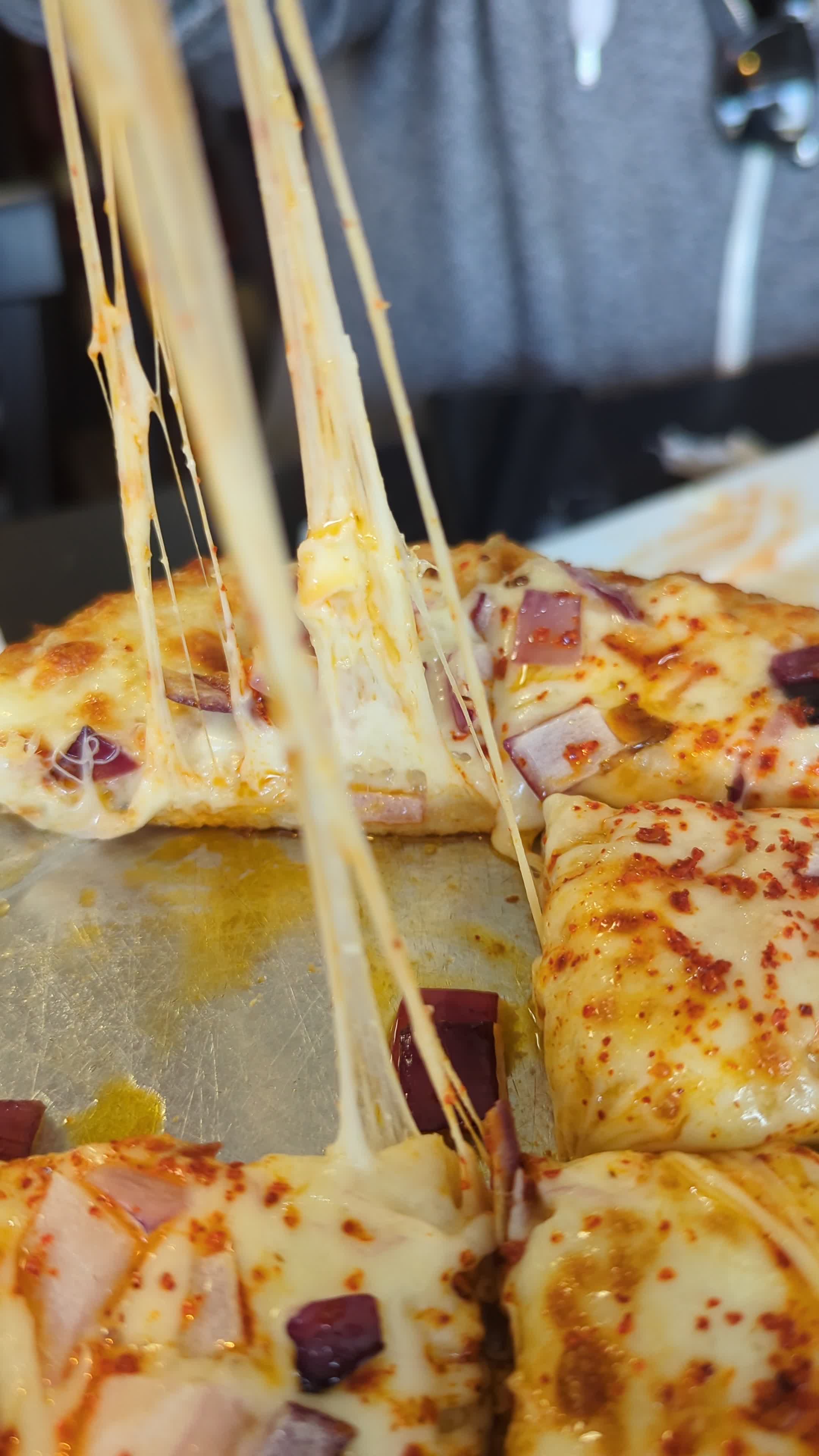 Jimmy Tomato’s And Bombay Curry Pizza