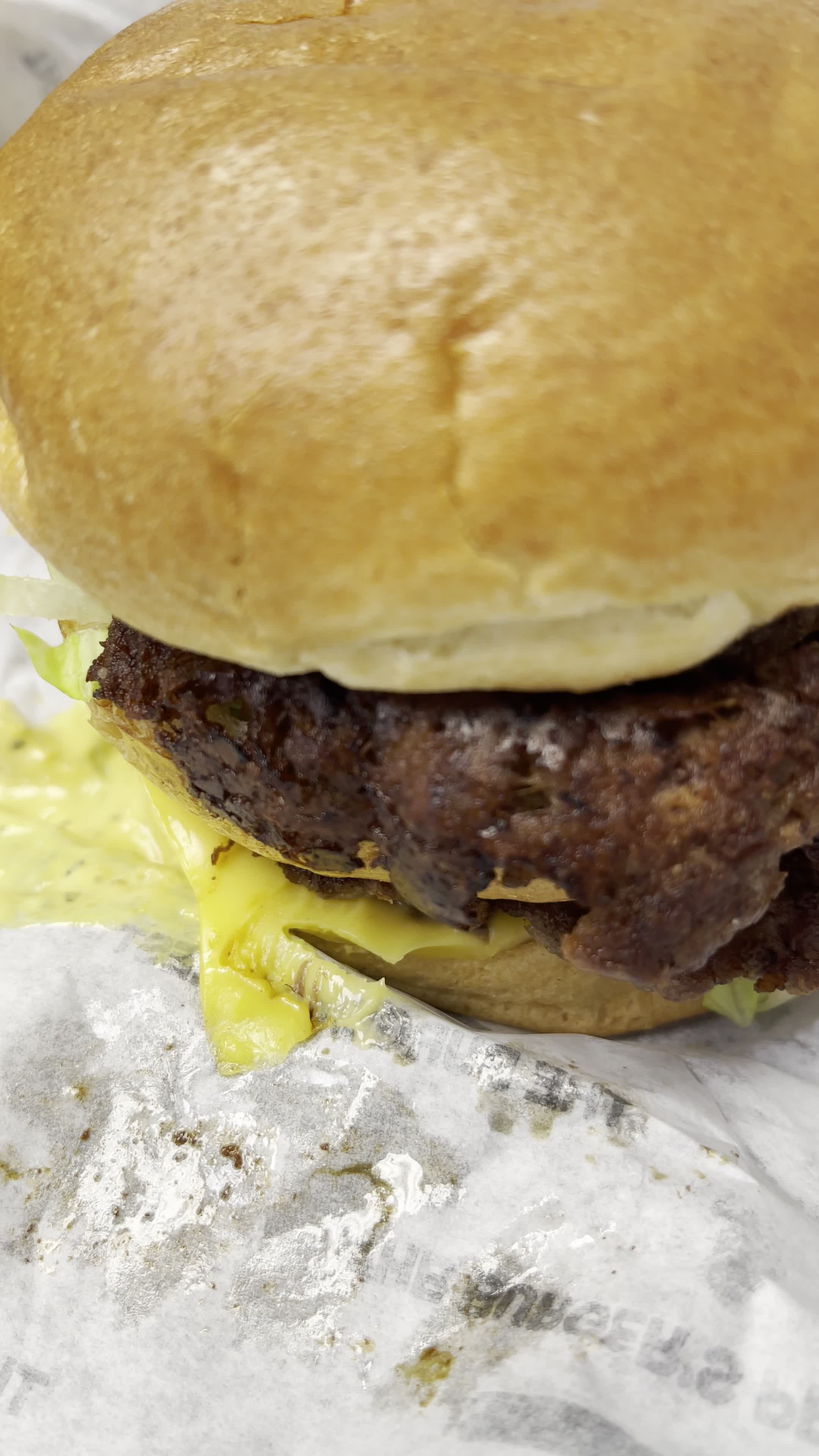Video review of The Burger's Priest