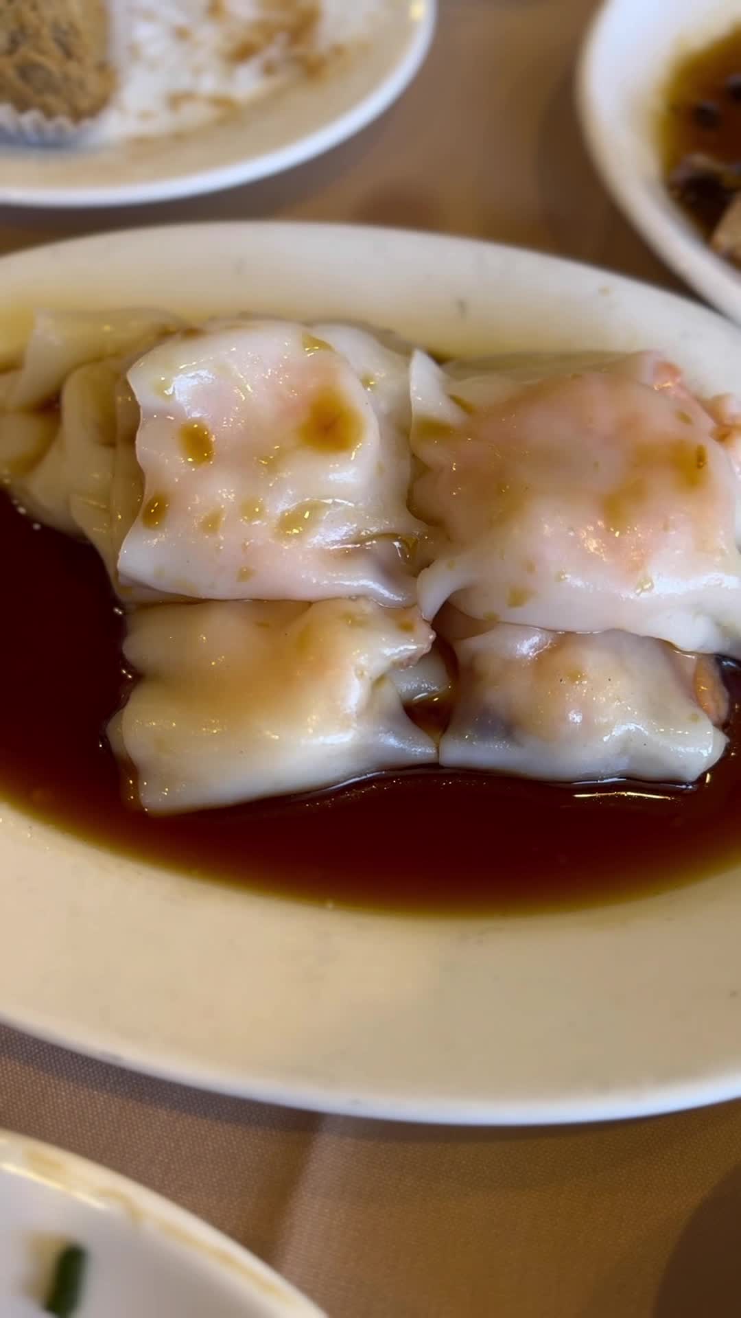 Video review of Lei Garden