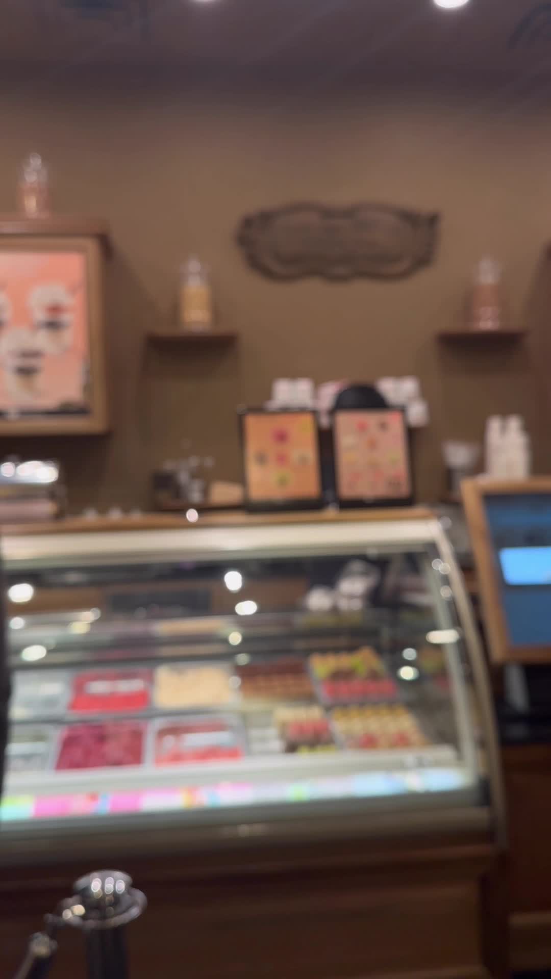 Video review of Amorino