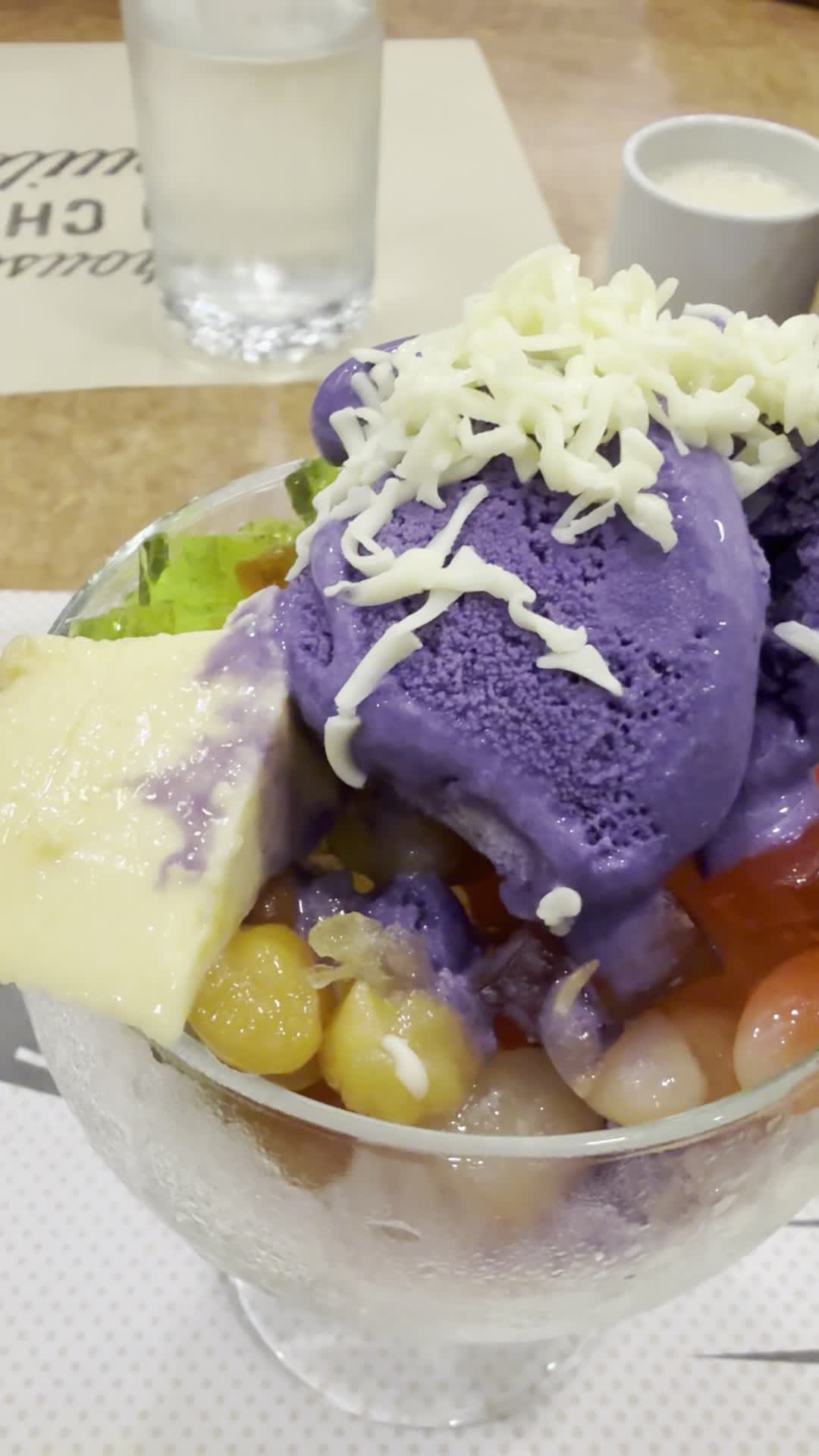 Video review of Maxs Restaurant