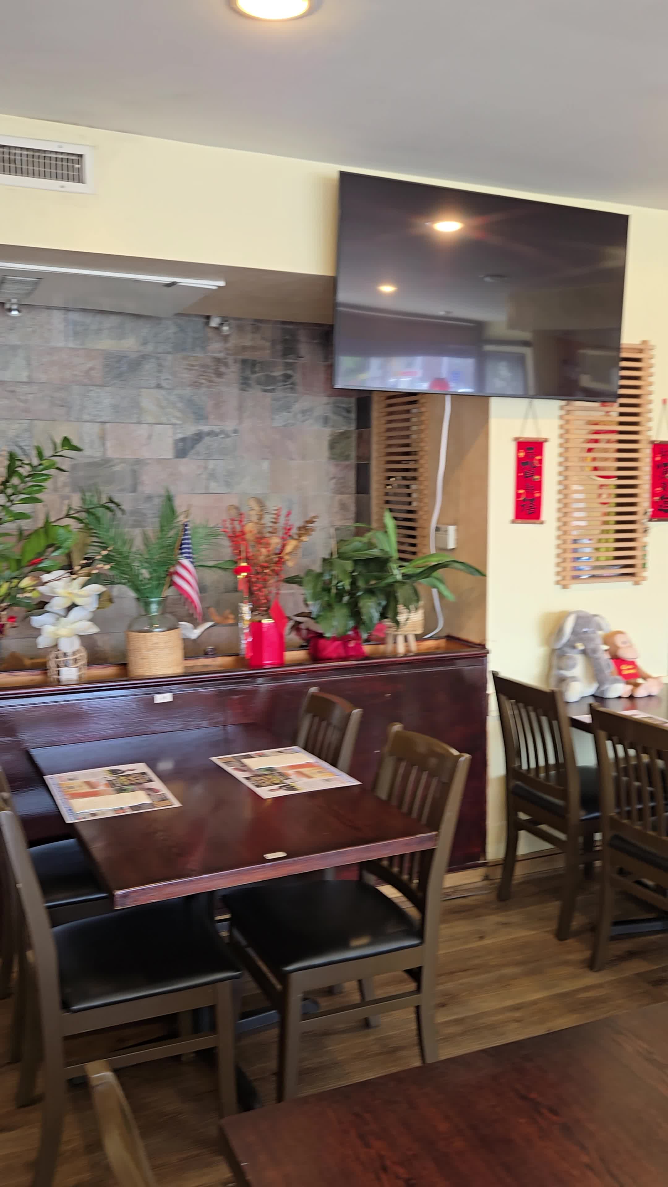 Video review of Monja Taiker