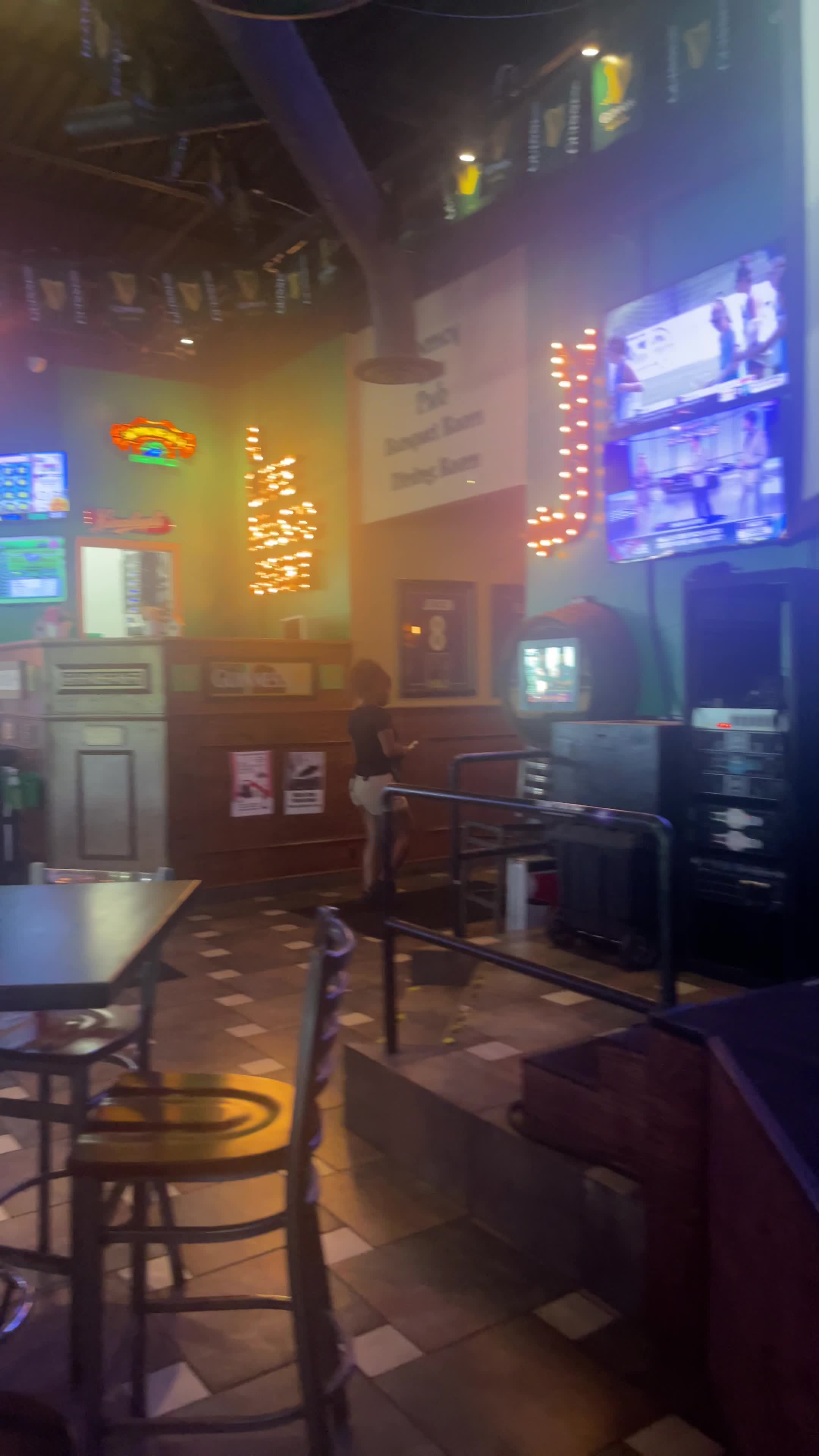 Video review of Looney's Pub Perry Hall