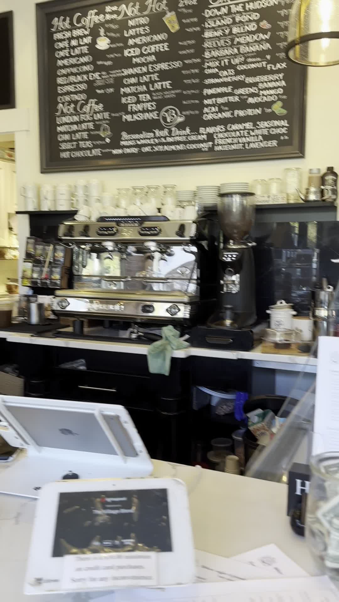 Video review of The Village Blend
