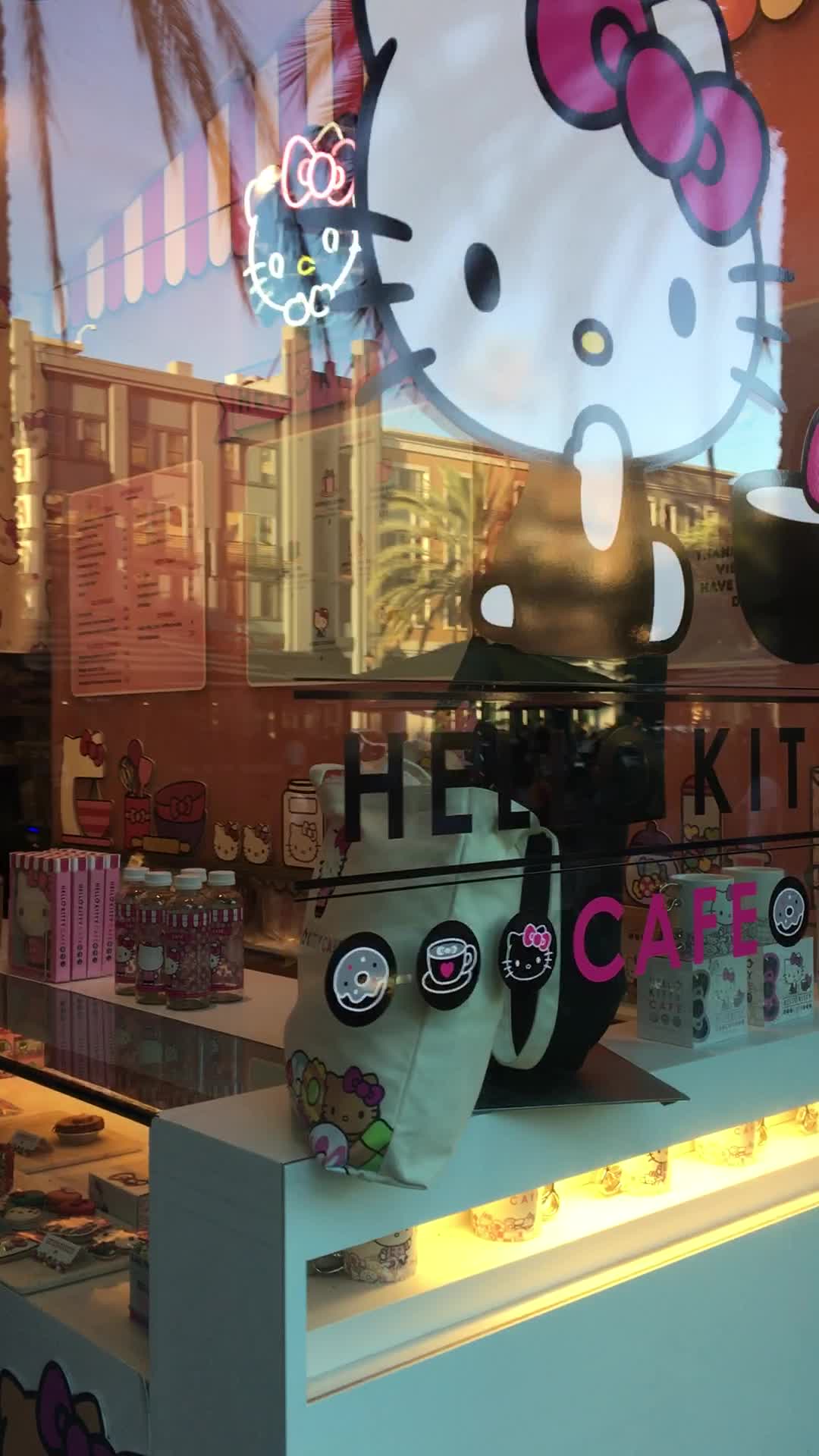 Hello Kitty Cafe