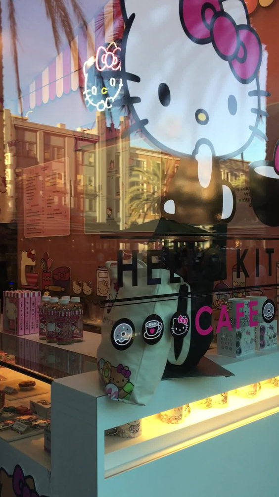Hello Kitty Cafe