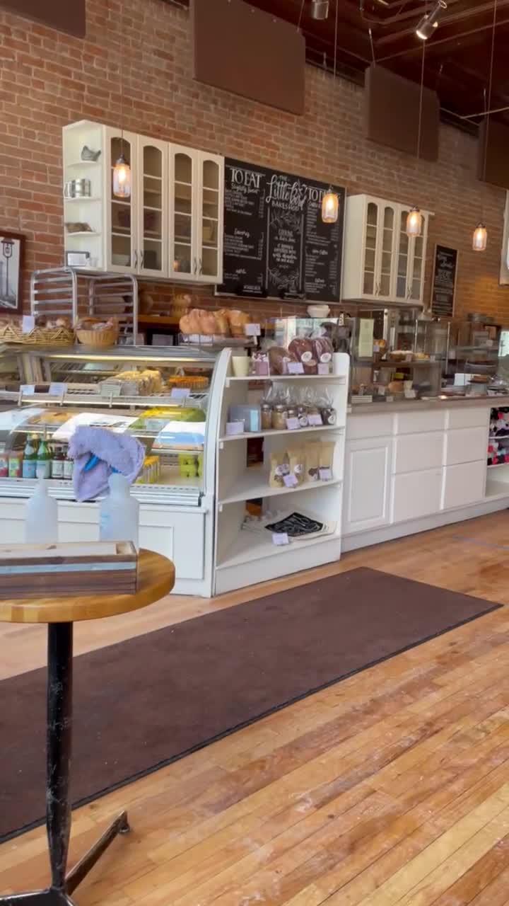 Video review of Café Bluebird