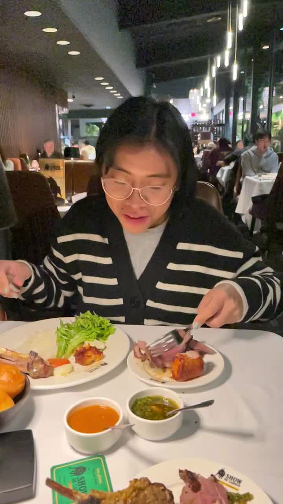 Show De Carnes Brazilian Steakhouse